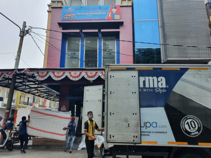 Jasa Ekspedisi Pengiriman Barang Cargo ke Intan Jaya Sugapa